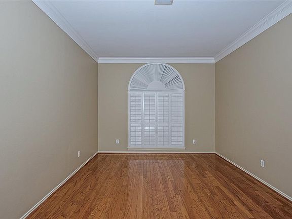 4th image of 7718 Trophy Place Dr