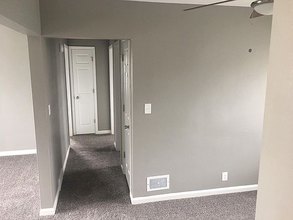 4th image of 1395 Glenbrook Dr #B