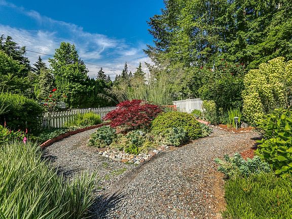 3rd image of 24518 SE 30th St