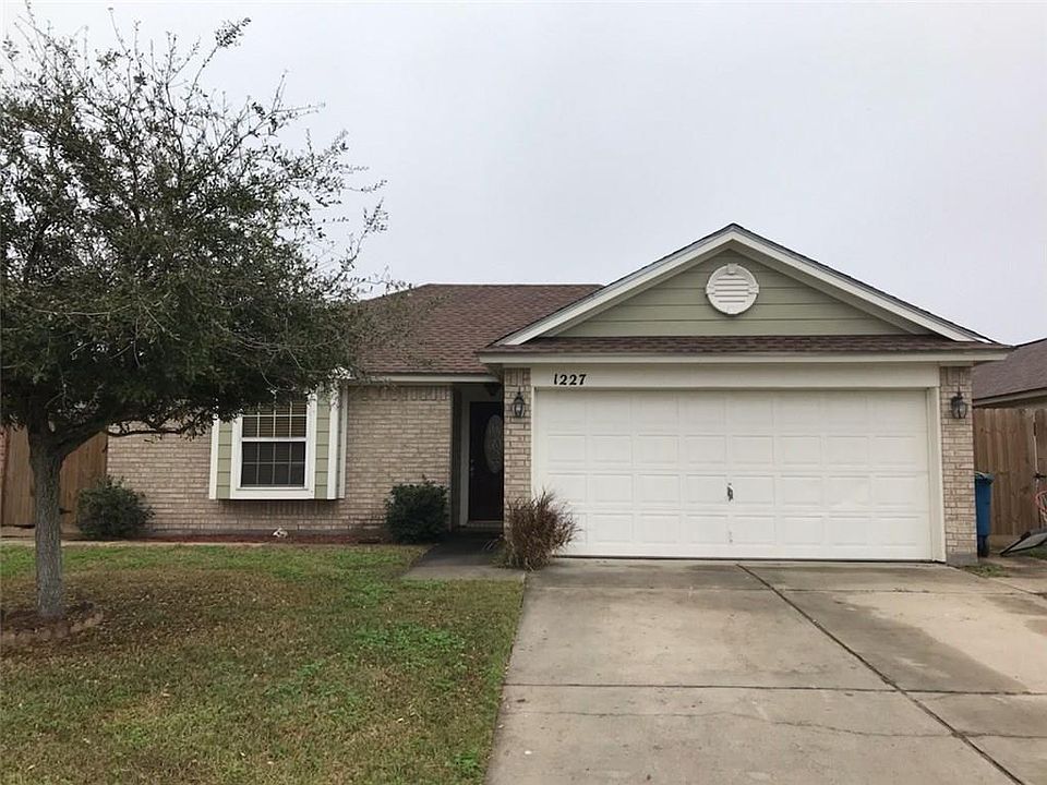 1st image of 1227 Sacramento Dr