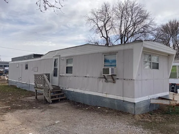2703 W 24th St, Kearney, NE 68845