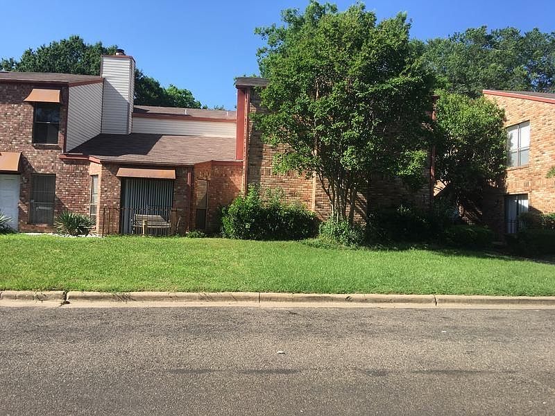 1st image of 613 Baylor Dr