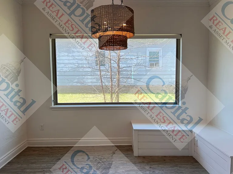 1633 NE 11th St — Photo 8