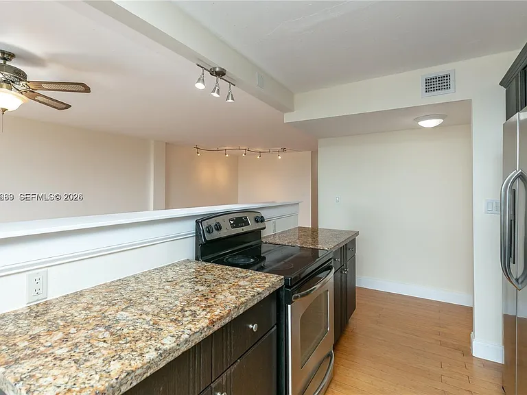 8100 Byron Ave #501 — Photo 4