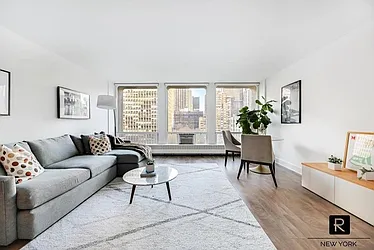 Rented by R New York