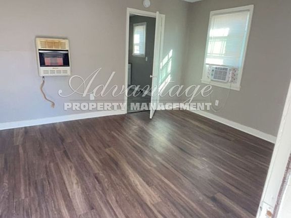 5th image of 2502 Hanwood Ave