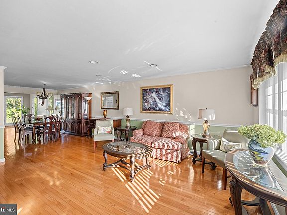 3rd image of 8641 Lucerne Rd