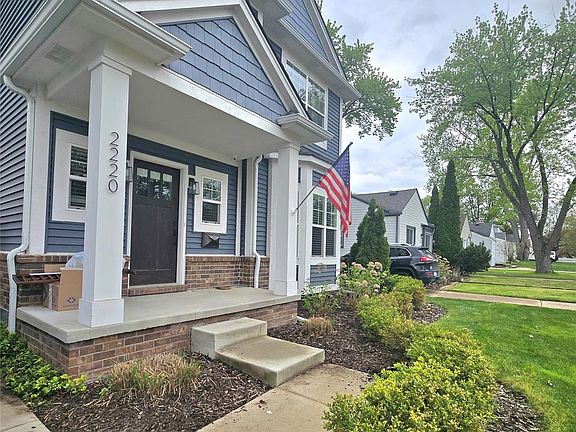 3rd image of 2220 Barrett Ave