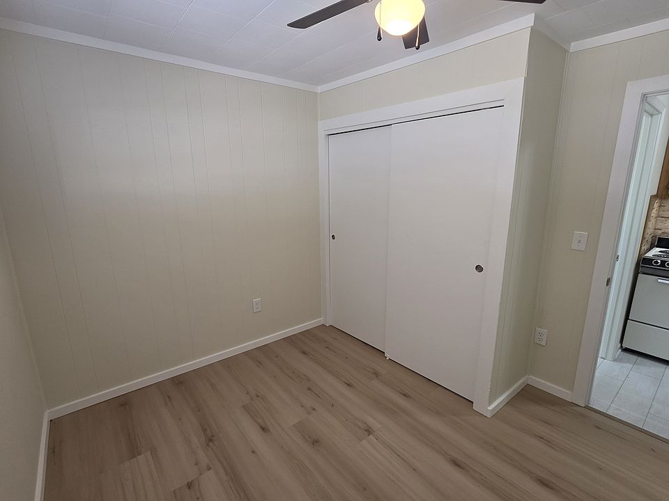 330 Law St Apt 26, photo 10
