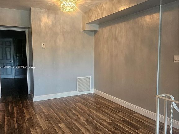 2nd image of 3116 E Sunrise Blvd #3116