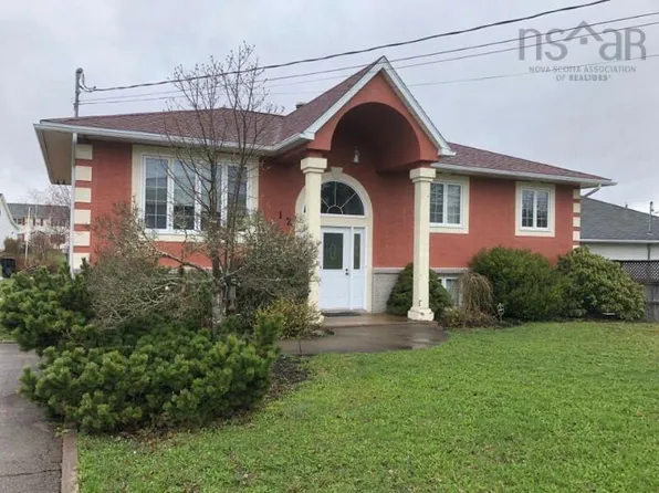 12 Gillis Way, Antigonish, NS B2G 3A1
