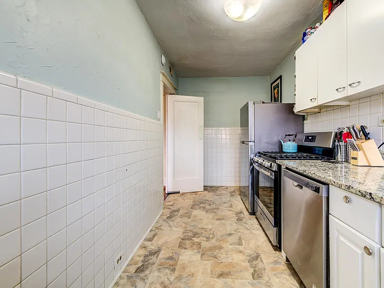 6331 Southwood Ave #2E — Photo 8