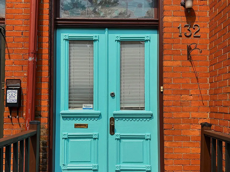 132 Grant Ave — Photo 2