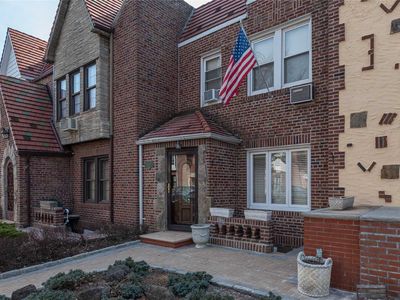 6428 84th St, Flushing, NY, 11379