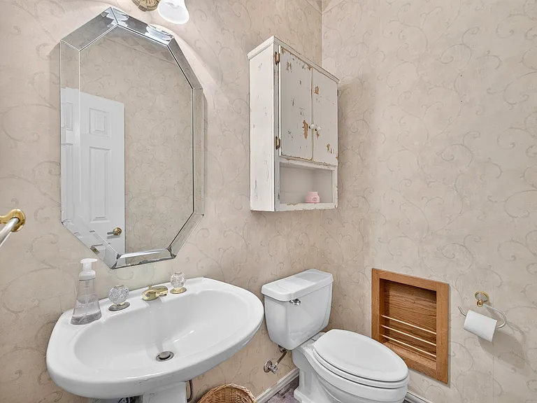 Downstairs half bath