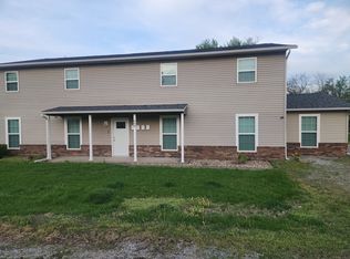 908 S 10th St, Herrin, IL 62948