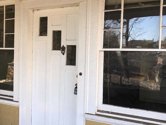 4th image of 2028 N Kenmore St