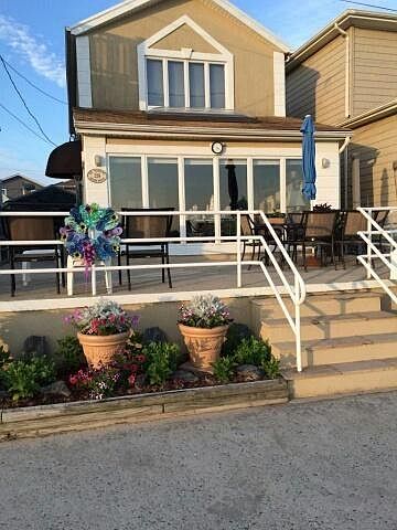 1st image of 229 Bayside Ave #0