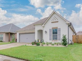 289 Lake Pride Dr, Baton Rouge, LA 70820
