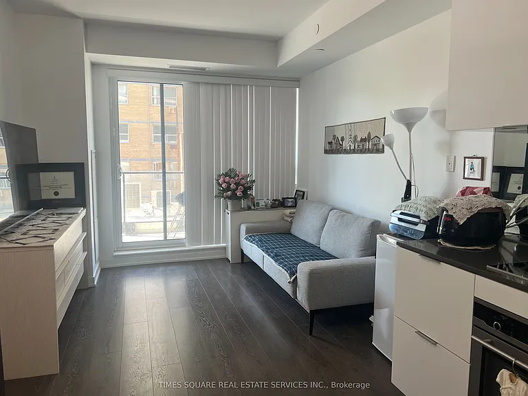 609 Avenue Rd #405 — Photo 8