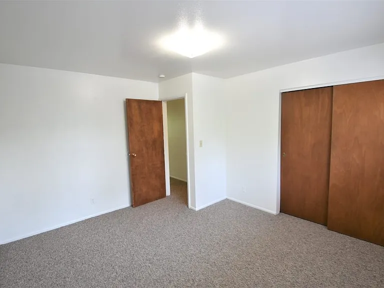 3150 Madison Ave #7 — Photo 12