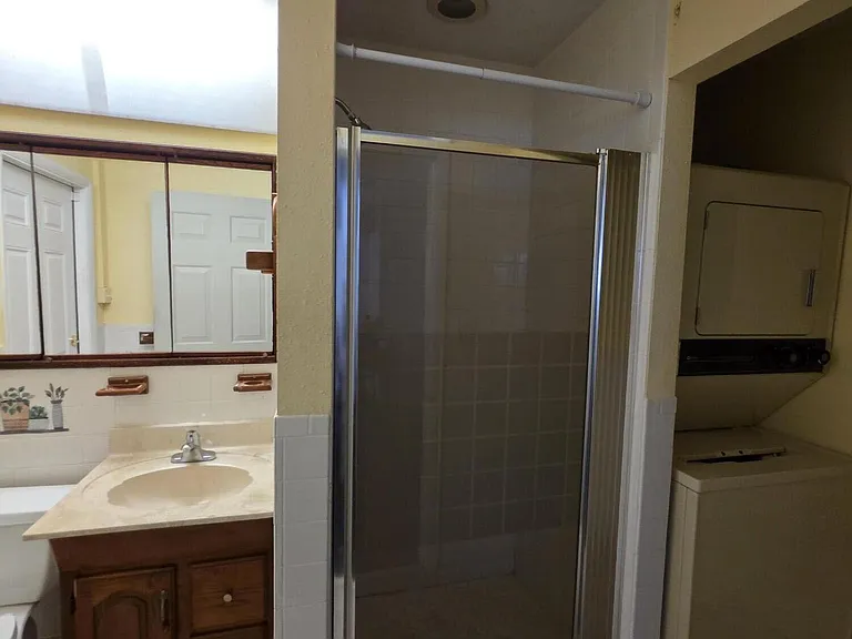 7195 NW 9th Ct — Photo 10