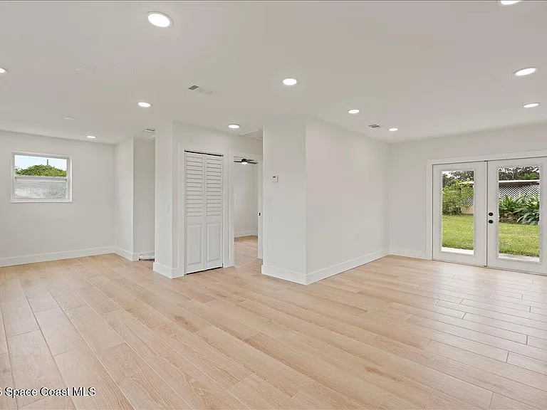 301 W Rutgers St — Photo 35