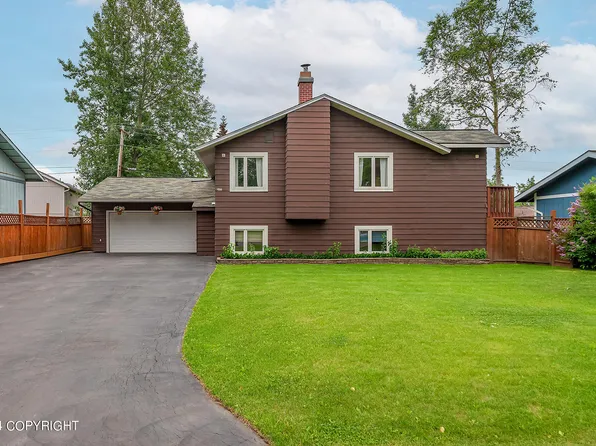 8440 E 12th Ct, Anchorage, AK 99504