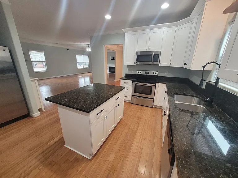 9532 15th Bay St — Photo 20