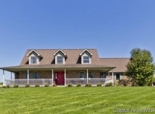 8268 Thomas Rd, Rochester, IL 62563
