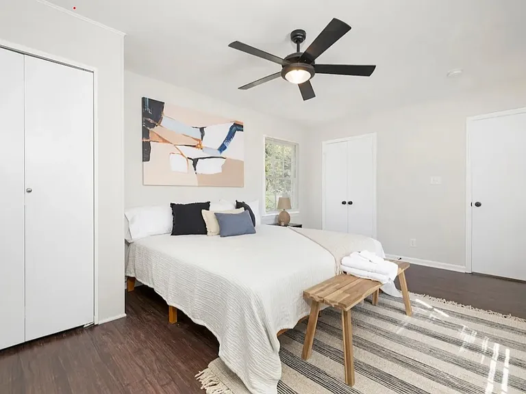 3909 Woodbriar Trl — Photo 12