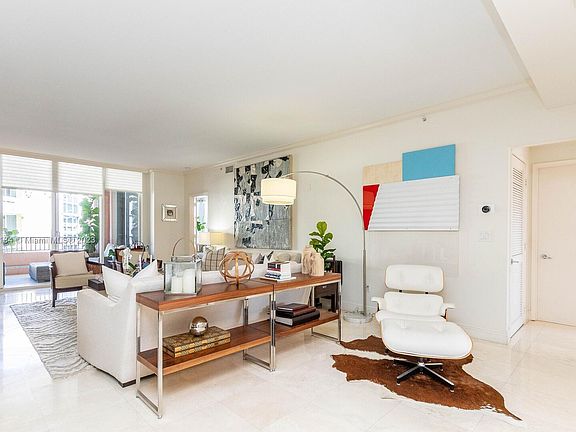 5th image of 731 Crandon Blvd APT 507