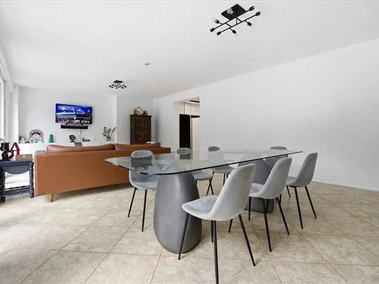 20100 NE 20th Ct — Photo 12