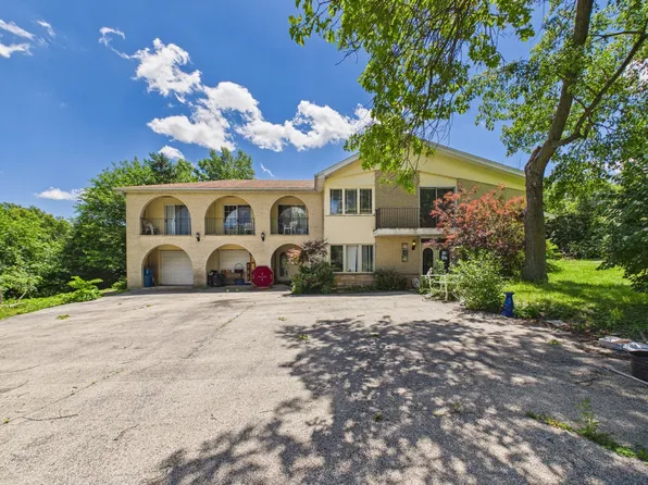 94 Old Creek Rd, Palos Park, IL 60464