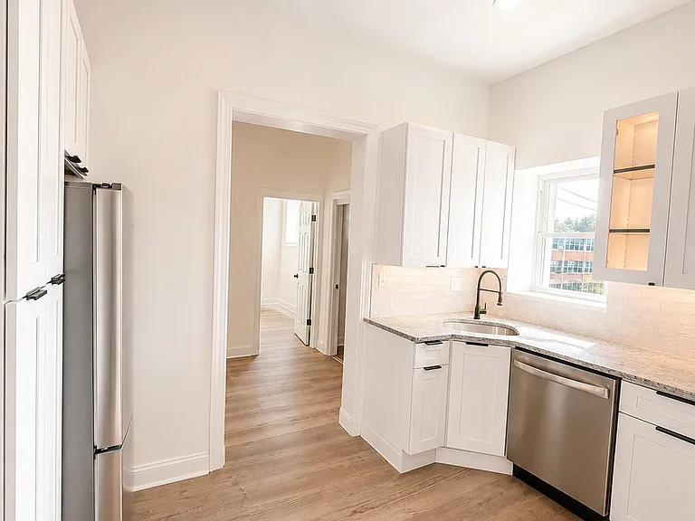 422 Fountain St #4 — Photo 3