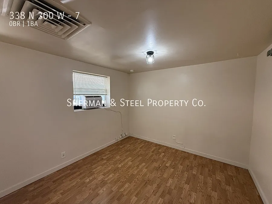 Bright & Comfortable Studio Apartment — Photo 2