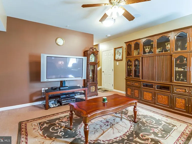 4287 Talmadge Cir — Photo 11