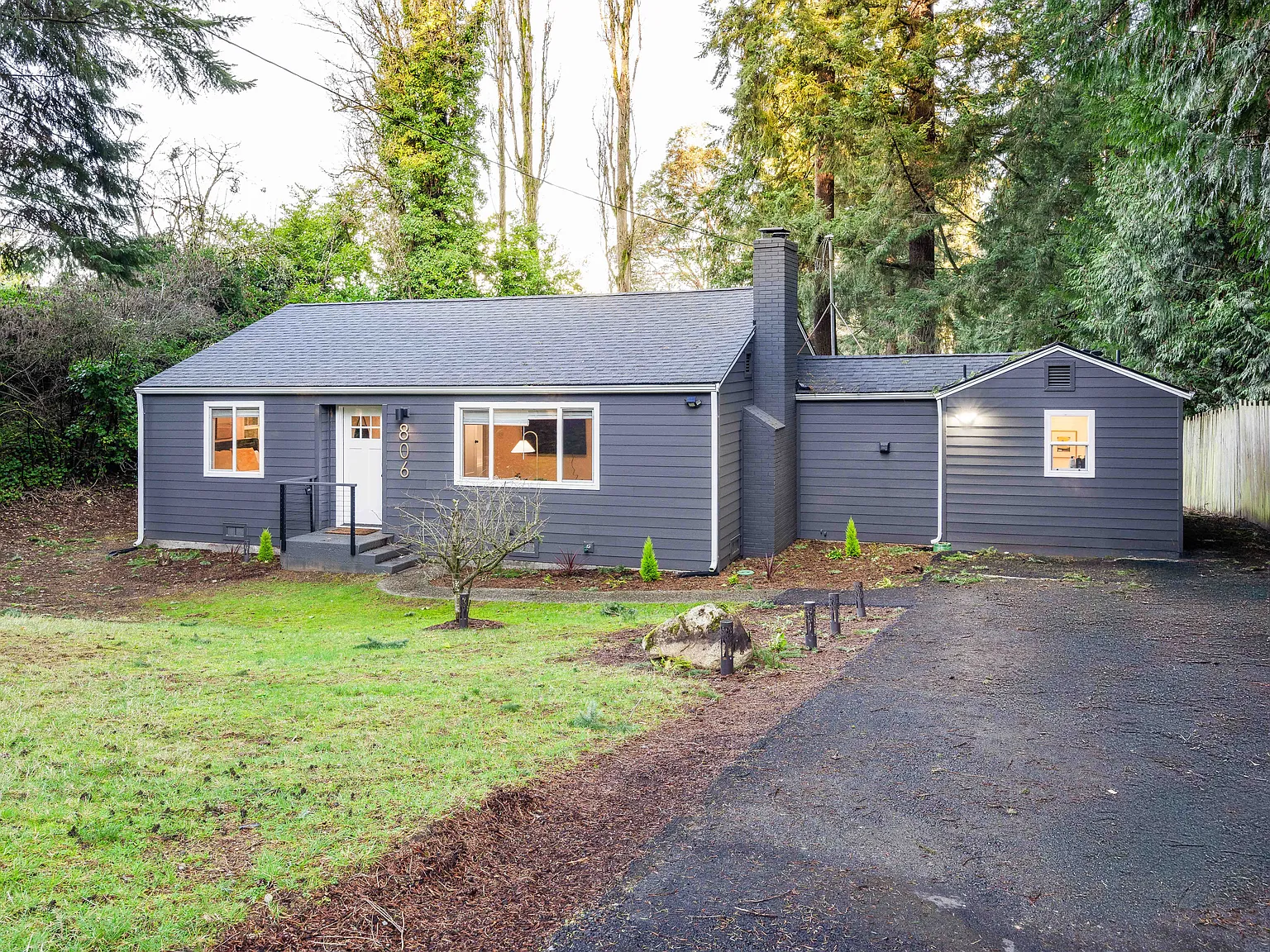 4 bed, 1290 sqft, $6,000 — Photo 3