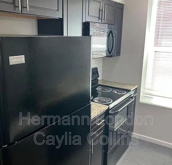 3856 Folsom Ave #2F — Photo 5
