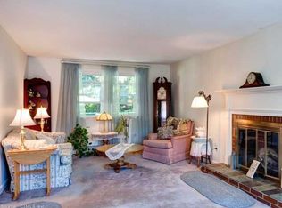 6 Eastwood Dr, Plainville, CT 06062