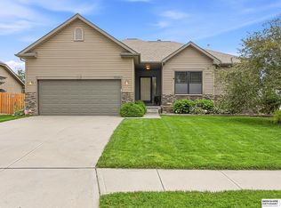 17029 Colleen Ln, Gretna, NE 68028