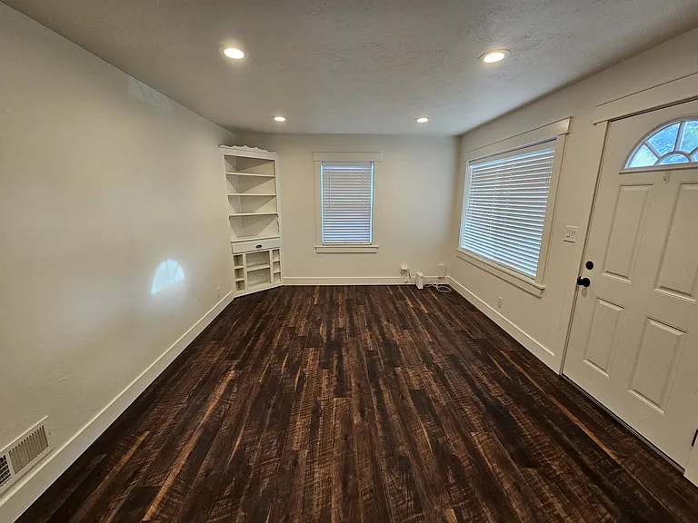 342 Filmore Ave — Photo 3
