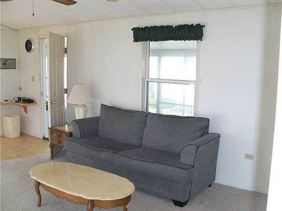 5th image of 14 Viola Dr
