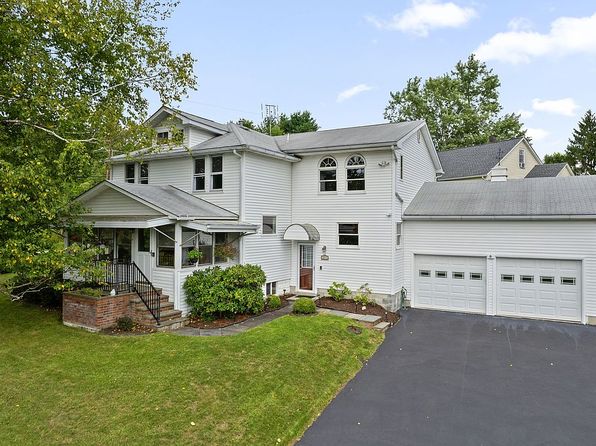 219 Hillside Ter