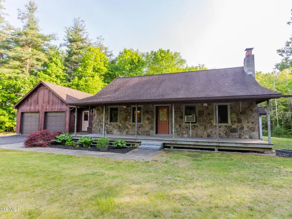 65 Hancock Rd, Pittsfield, MA 01201