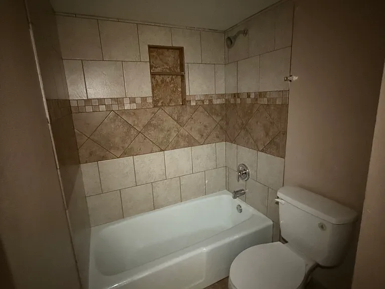7624 N 44th Dr — Photo 10