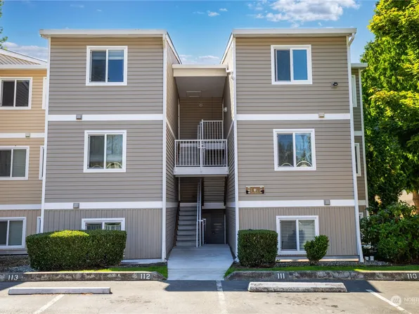12423 NE 131st Ct #E-201, Kirkland, WA 98034