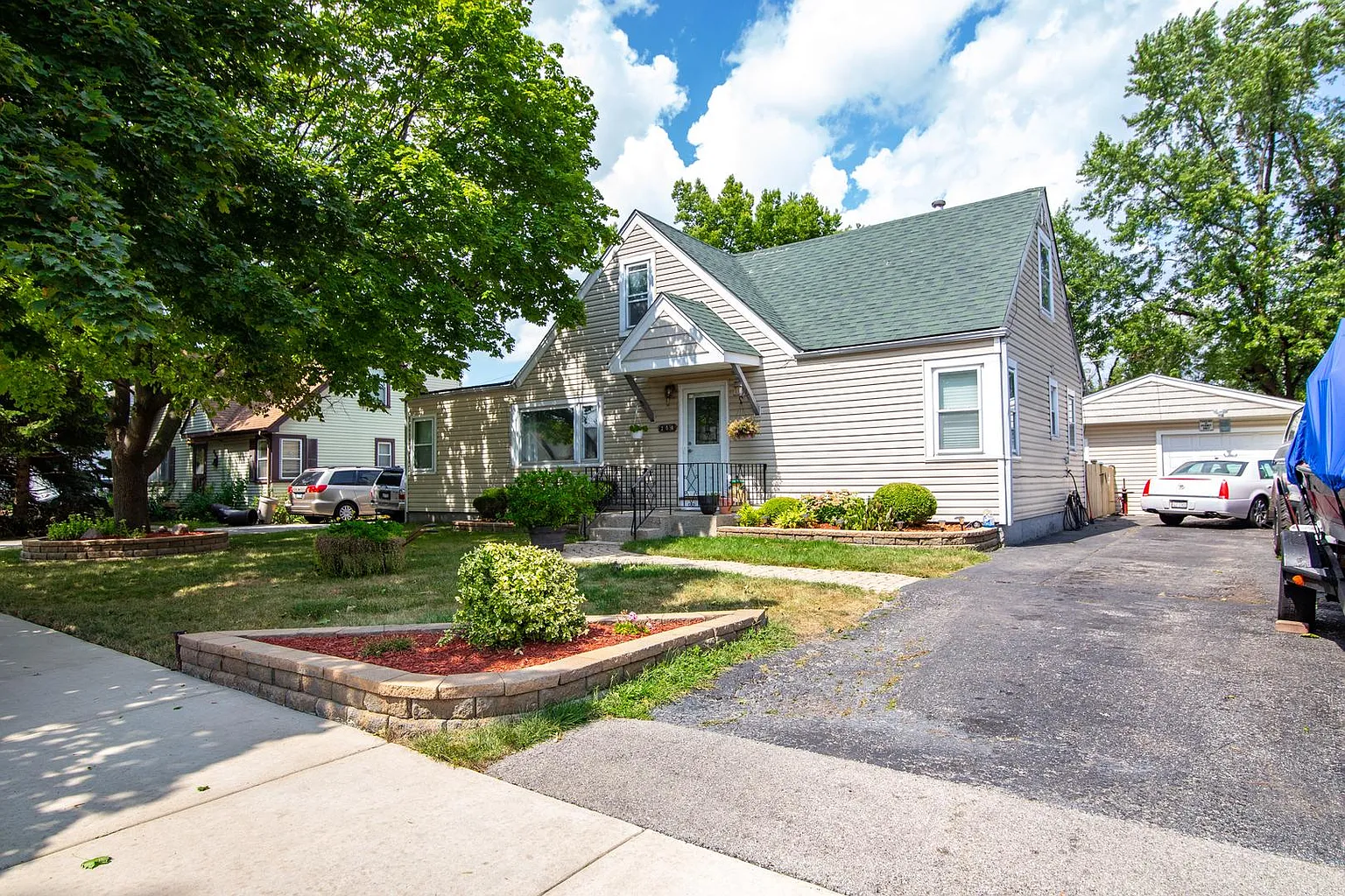 256 Wagner Dr photo 1