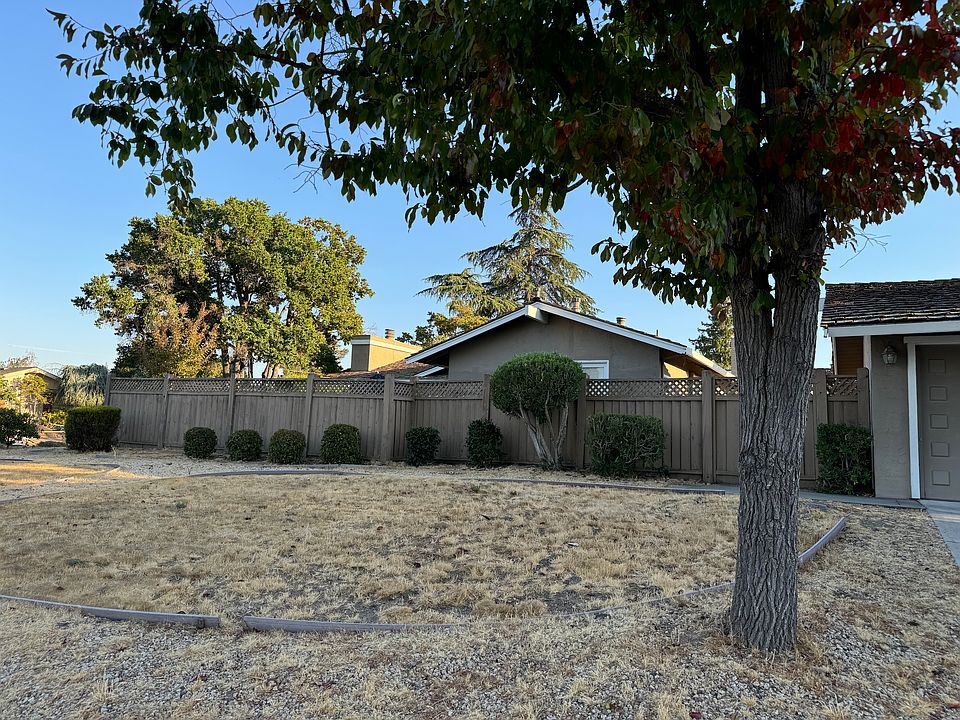 1st image of 13055 La Vista Dr