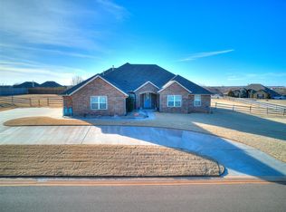 13615 Valley Rdg, Edmond, OK 73025